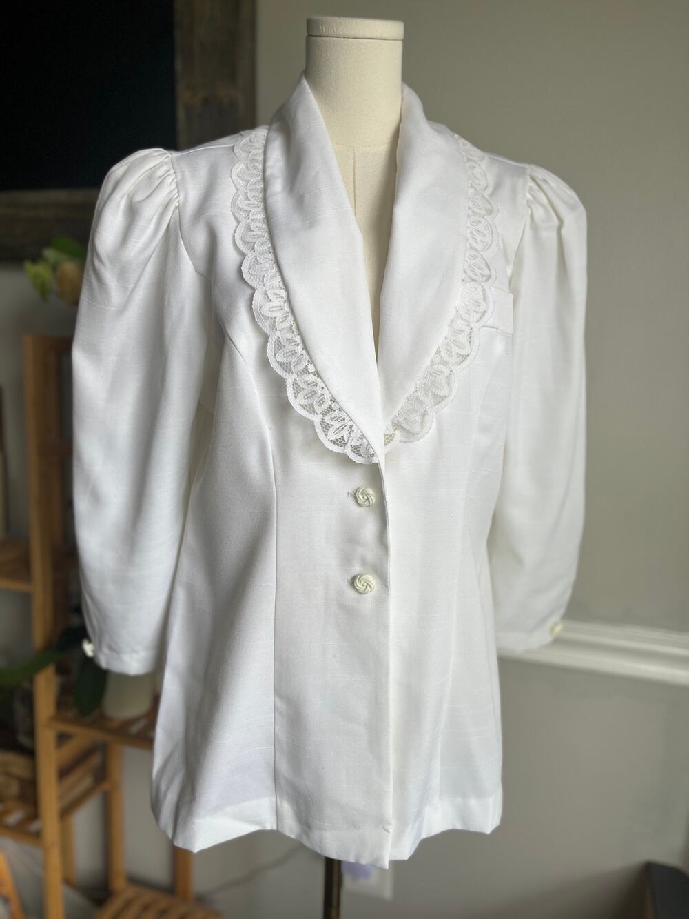 Vintage 80s Cottagecore Lace Blouse Puff Shoulder Button Front Size Large
